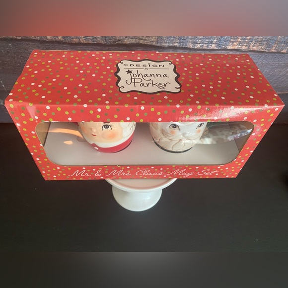 Johanna Parker Mrs. & Mr. Claus Mug Set - Picture 4 of 4
